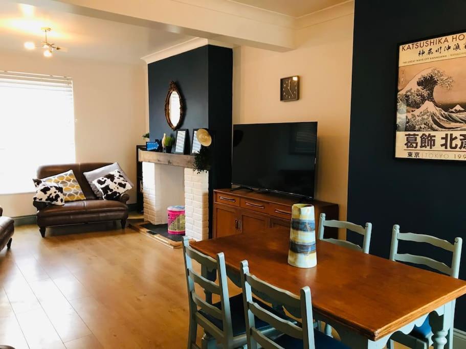 Spacious 3 Bed House Near Beach! Lowestoft